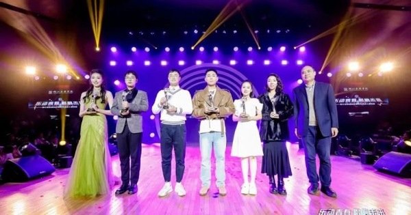 对照阅读唱响未来”浙江省首届高校辅导