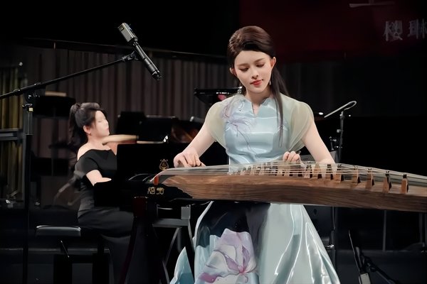 黄琳古筝琵琶交响音乐会圆满结束 对照