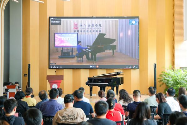 拓展“AI+大赢家app帮助中心”新