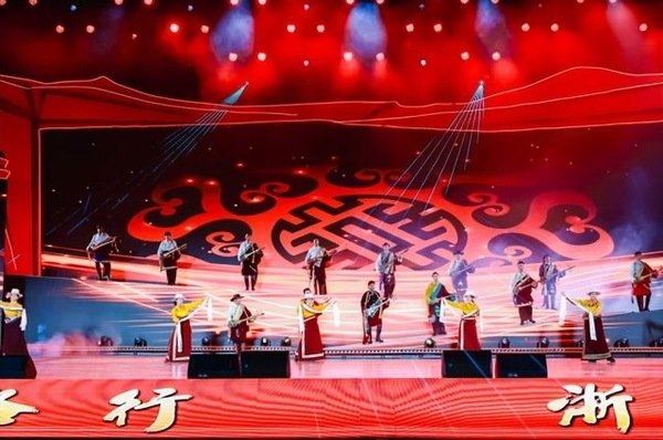民族团结的壮丽画卷