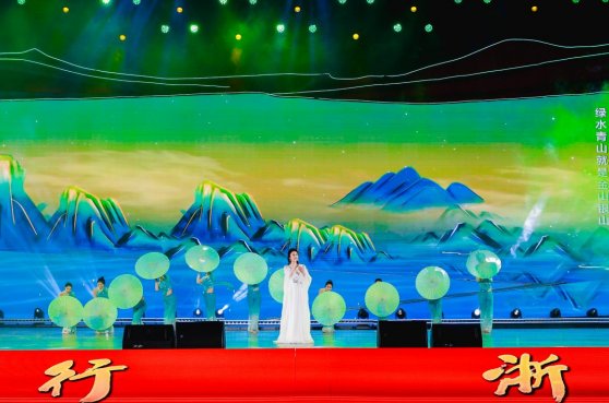 民族团结的壮丽画卷