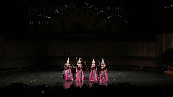 开幕式上