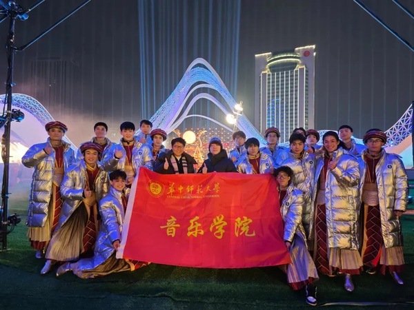 巳巳如意