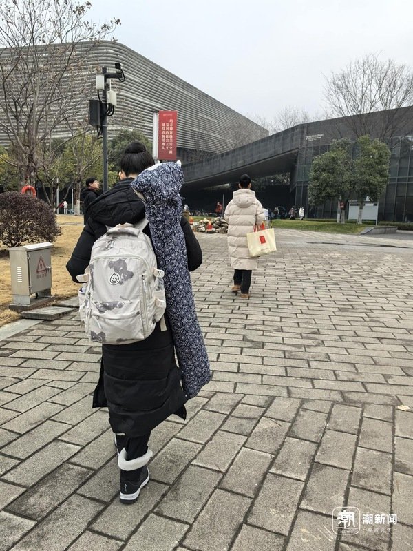 但许多艺考生的身心都热乎乎的