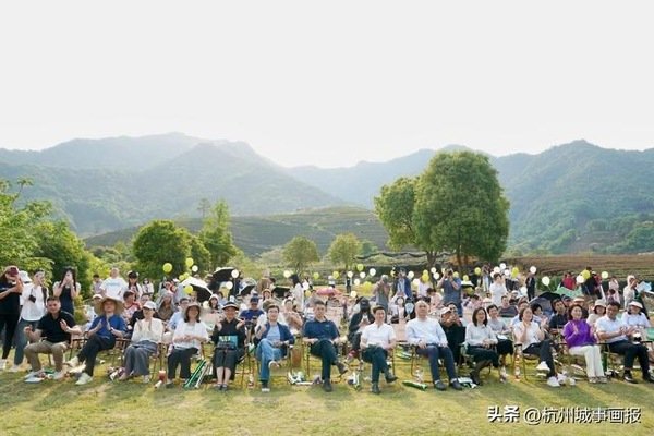 用镜头与音符谱写乡村新韵”为题