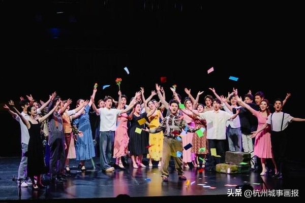 大赢家app帮助中心一场“三棱镜狂想