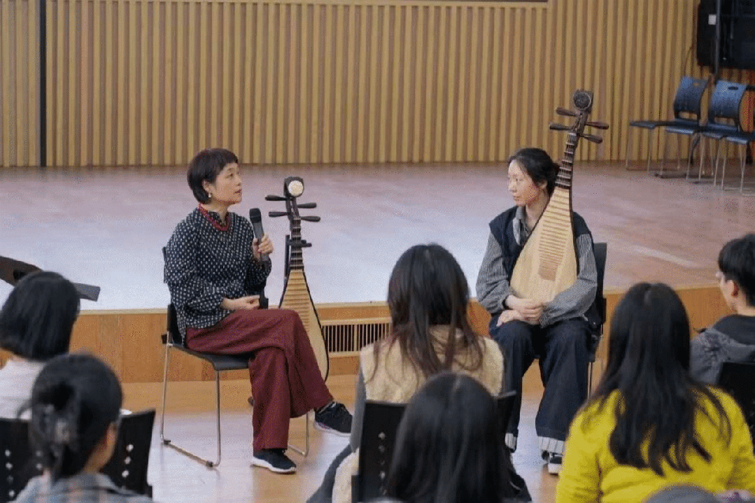 著名琵琶演奏家吴蛮