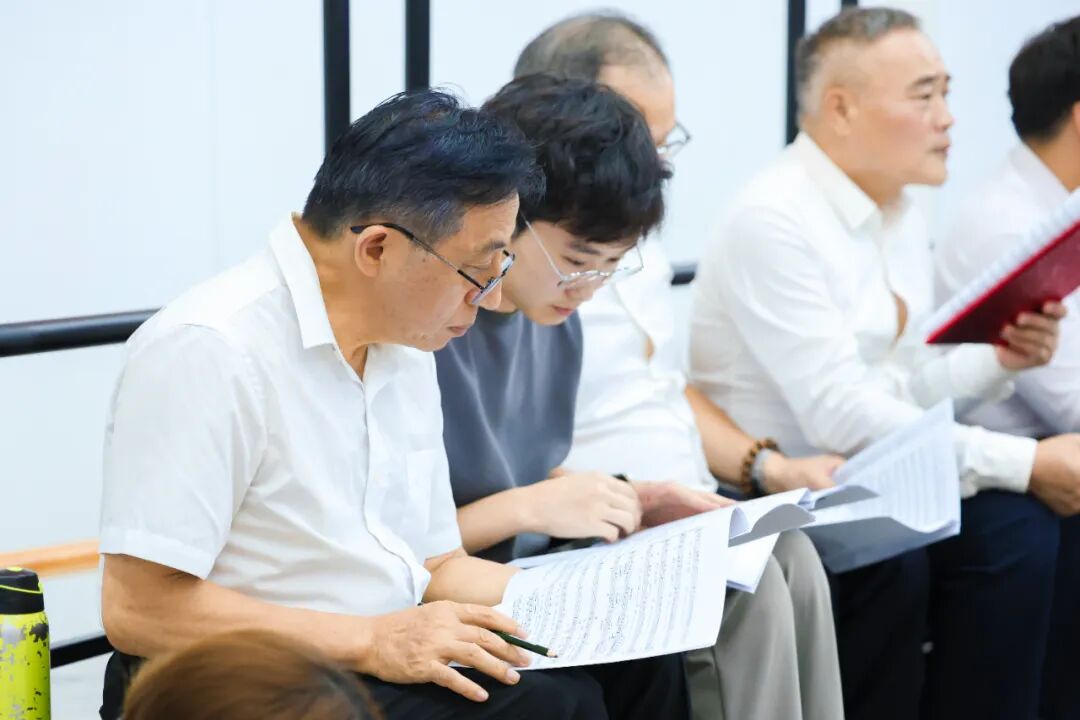 传来悠悠练唱的旋律......9月2