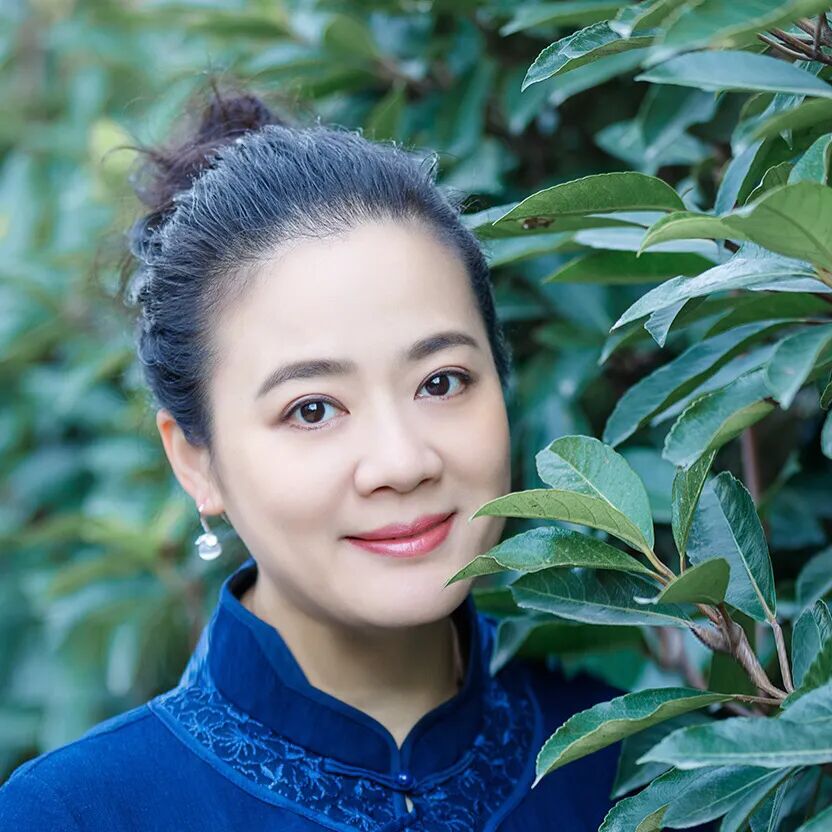 当城市华灯初上属于白天的喧嚣渐渐沉淀