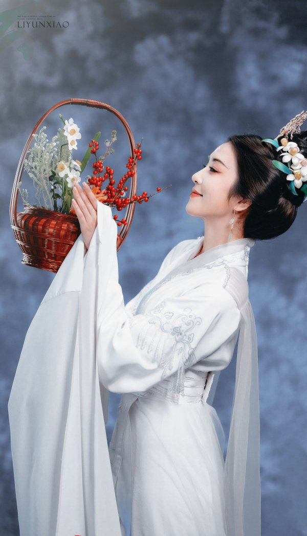 洇开了春的柔韧