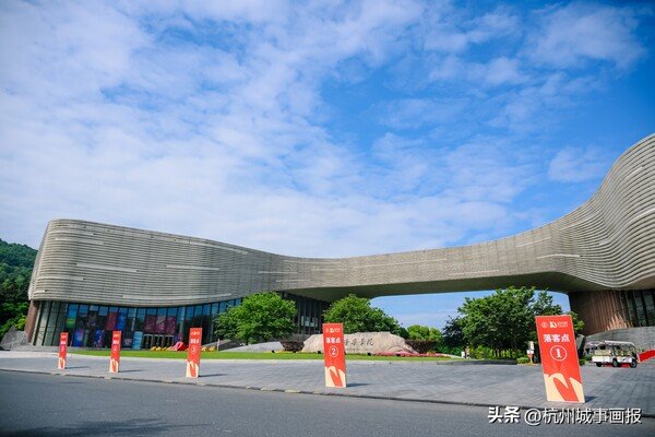 弦歌十载 尽善致远