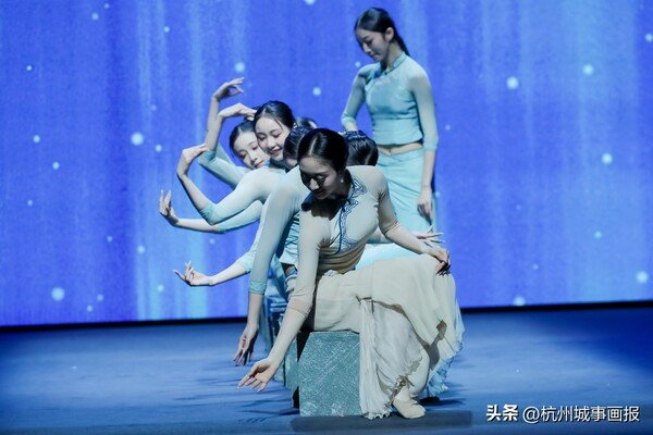 弦歌十载 尽善致远