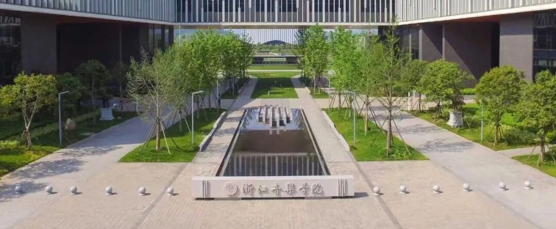 用饱满热情点燃星空